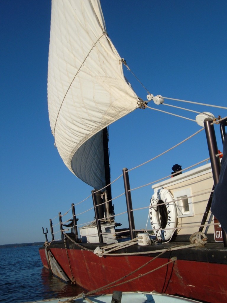 Gundalow sail